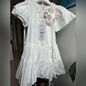 Monnalisa white short sleeve dress. Size 6 girls . Flower pin